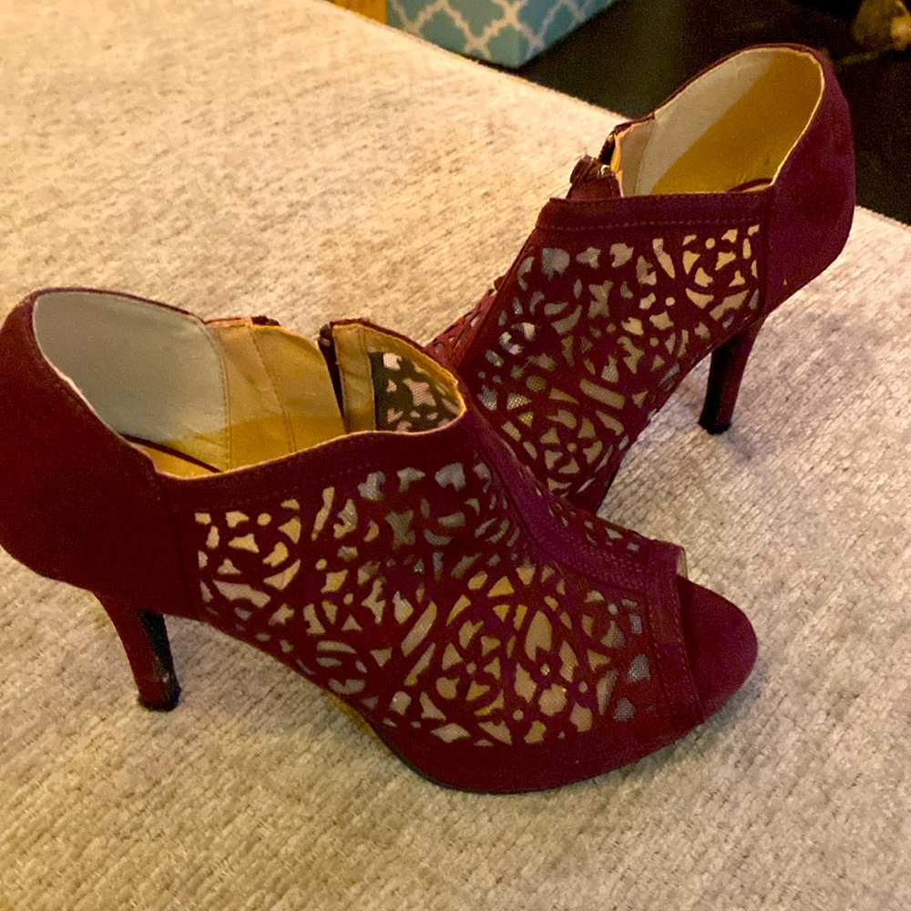 Shoe booties
